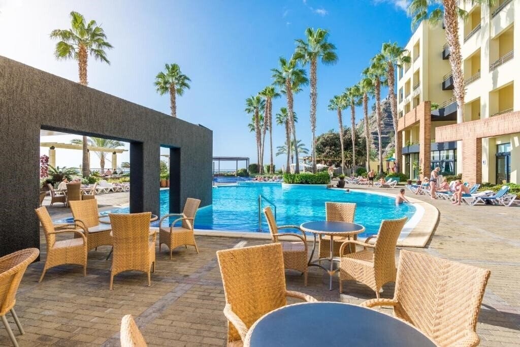 Изображение Calheta Beach 4*