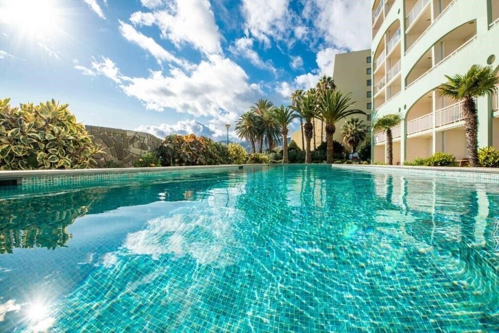 Hotel Pestana Ocean Bay Resort (ex. Pestana Ocean Bay All Inclusive Resort) 4*