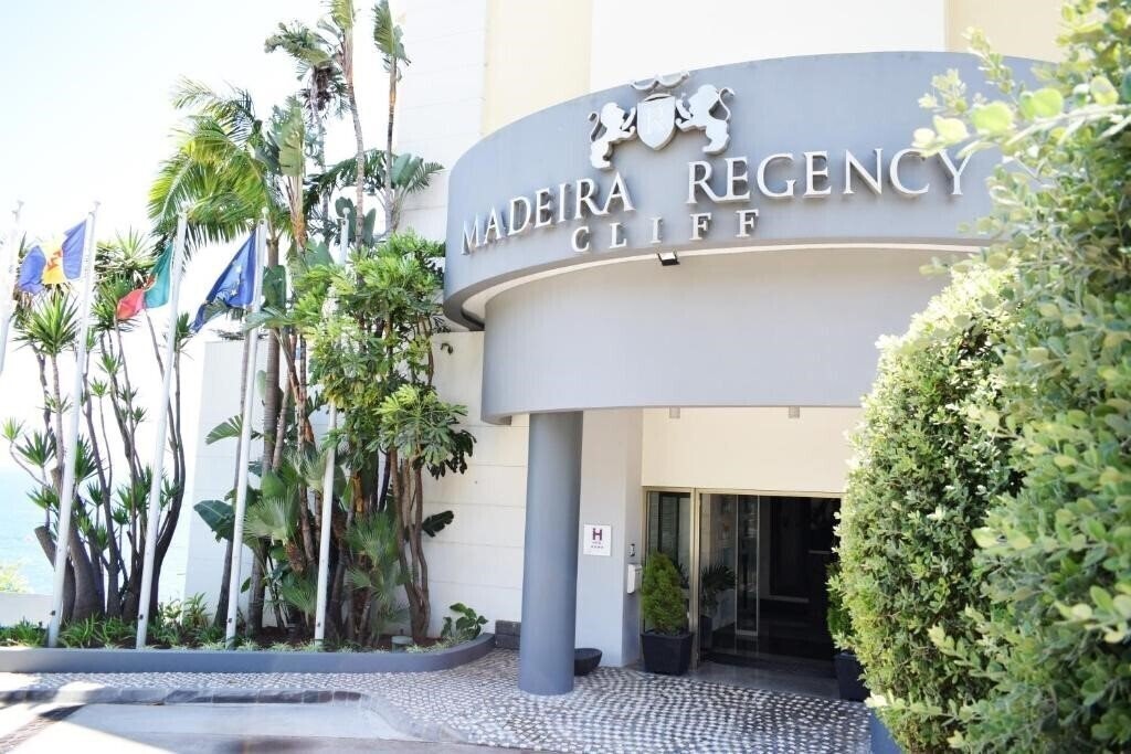 Hotel Madeira Regency Cliff 4*