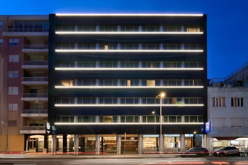 Готель Quality Inn Portus Cale 4*