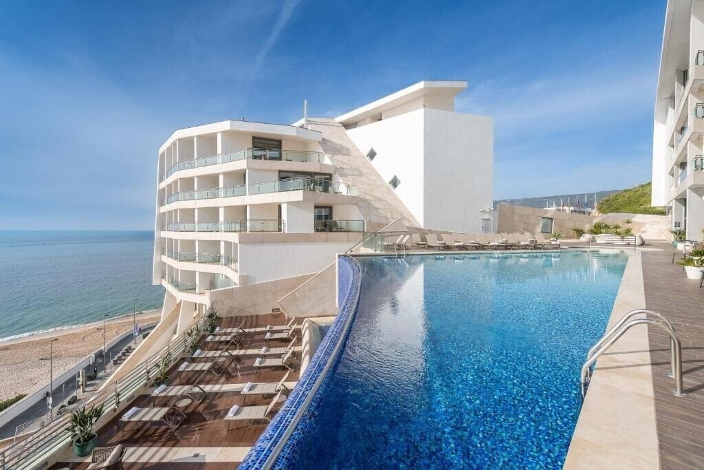 Готель Sesimbra Oceanfront Hotel 4*