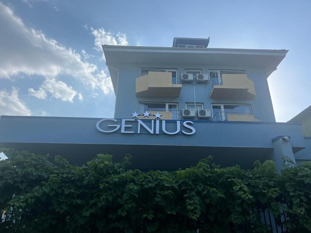 Hotel Genius 3*