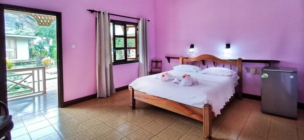 Zdjęcie Bernique Guesthouse 3*