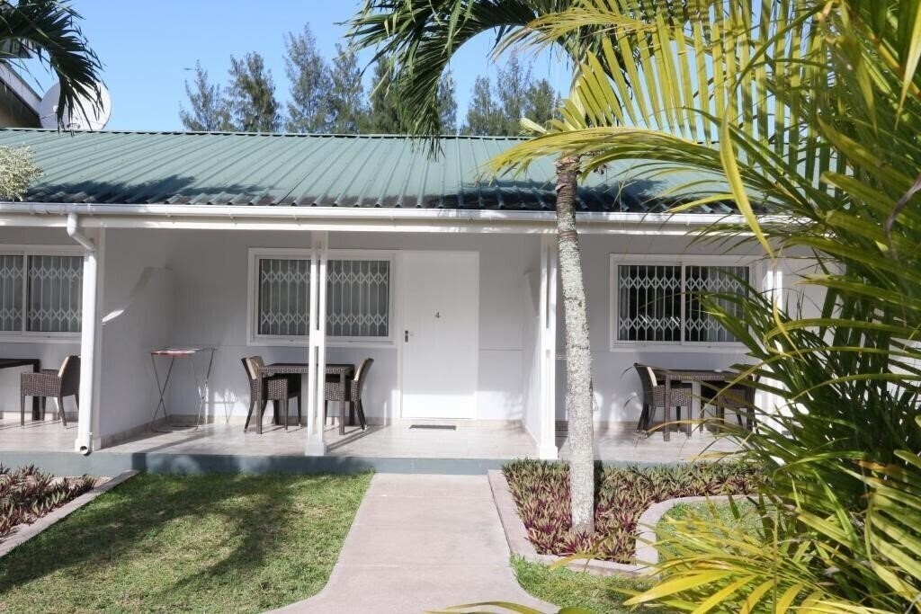 Zdjęcie La Roussette 3*