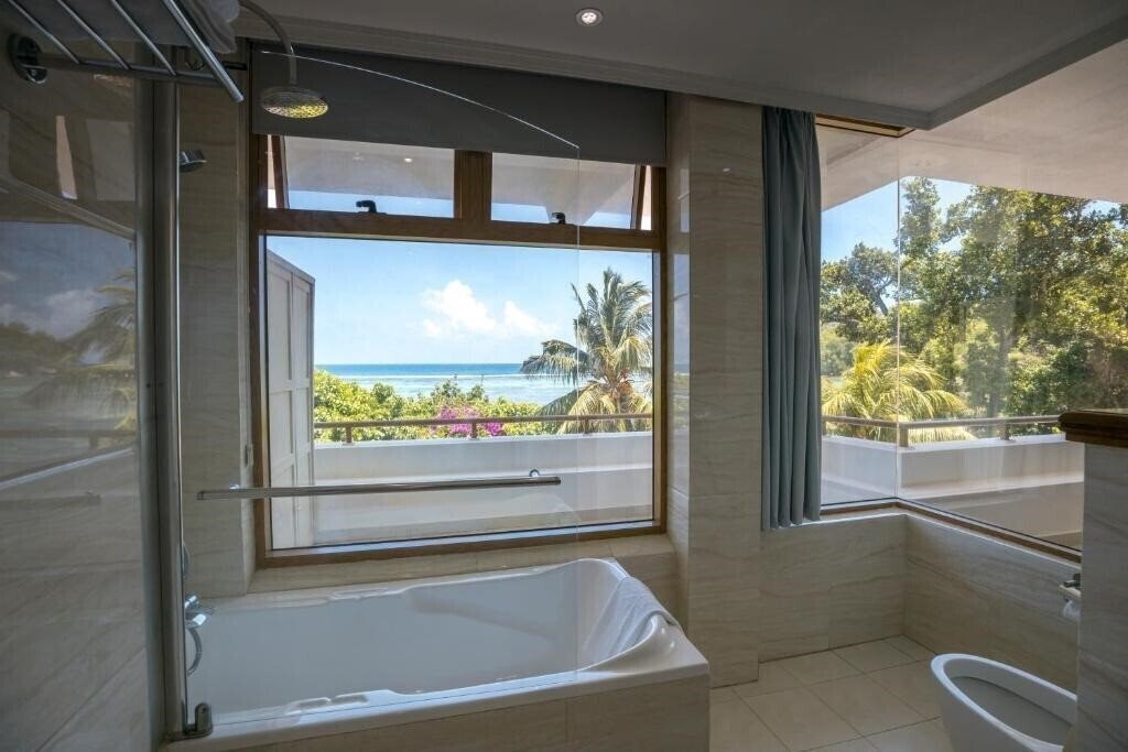 Zdjęcia Crown Beach Hotel 4*