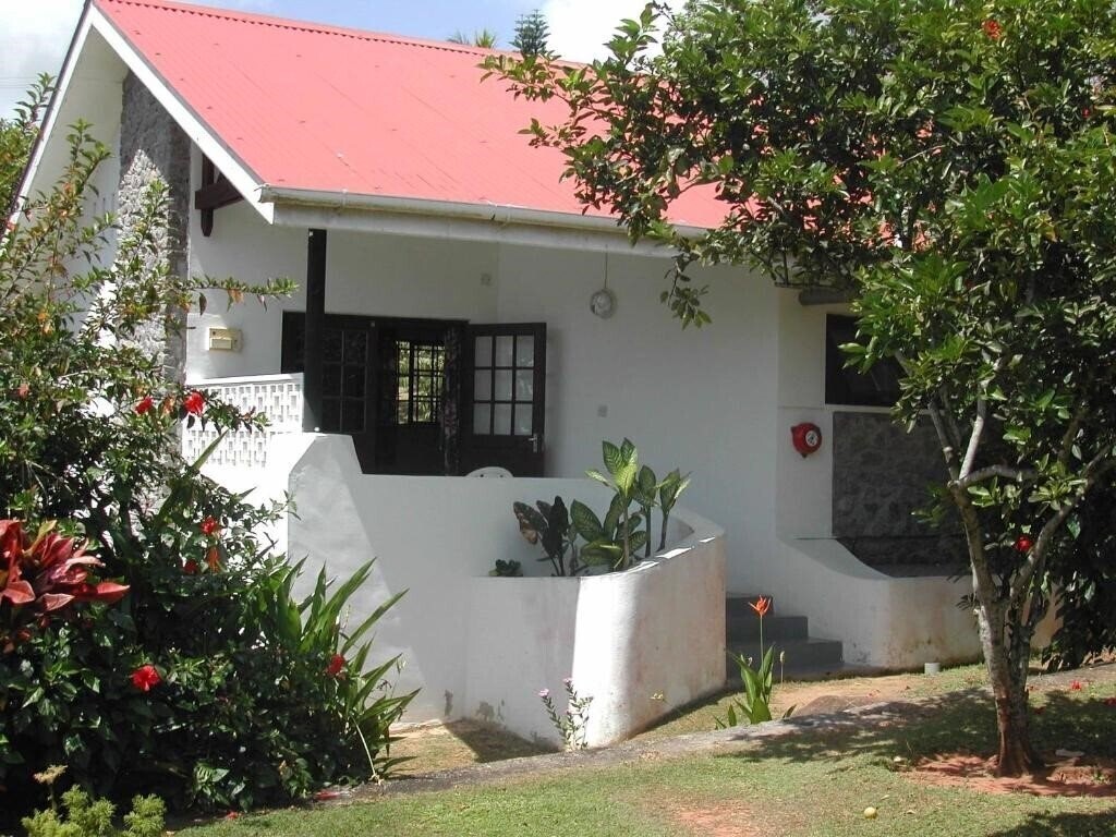 Отель Daniellas Bungalows 2*