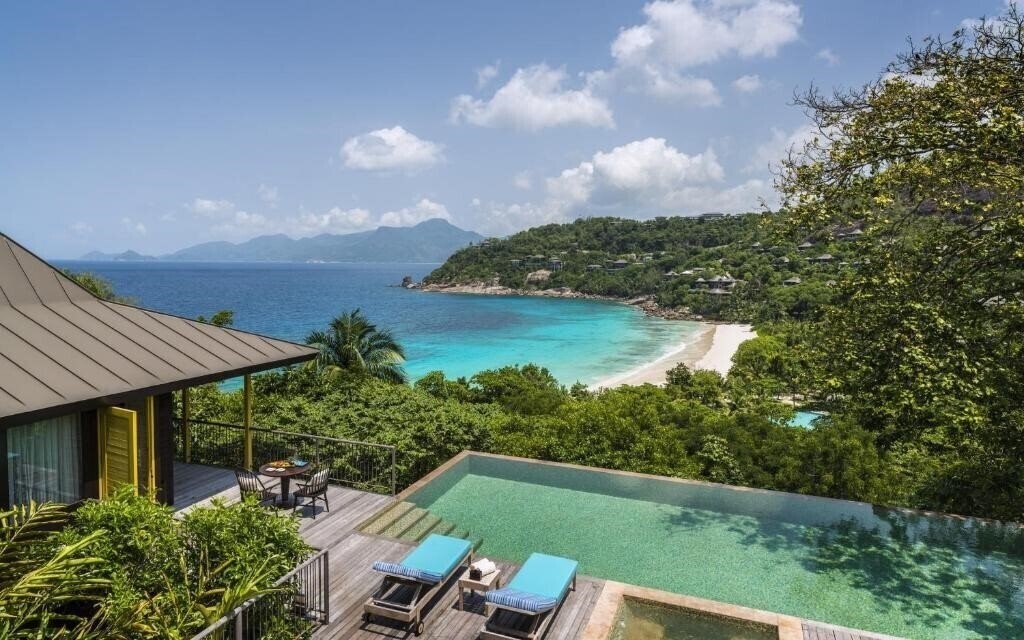 Готель Four Seasons Resort Seychelles 5*