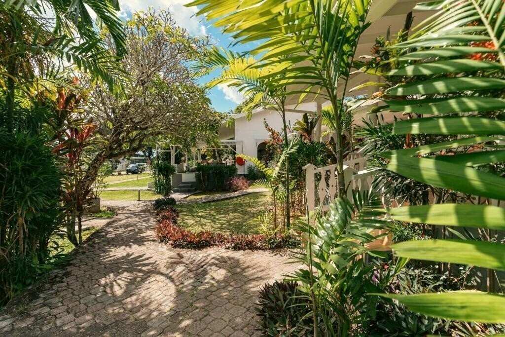 Hotel Beau Vallon Bungalows 3*