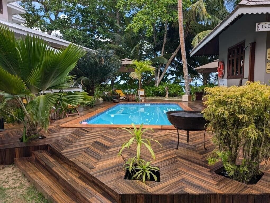 Готель La Belle Tortue 4*