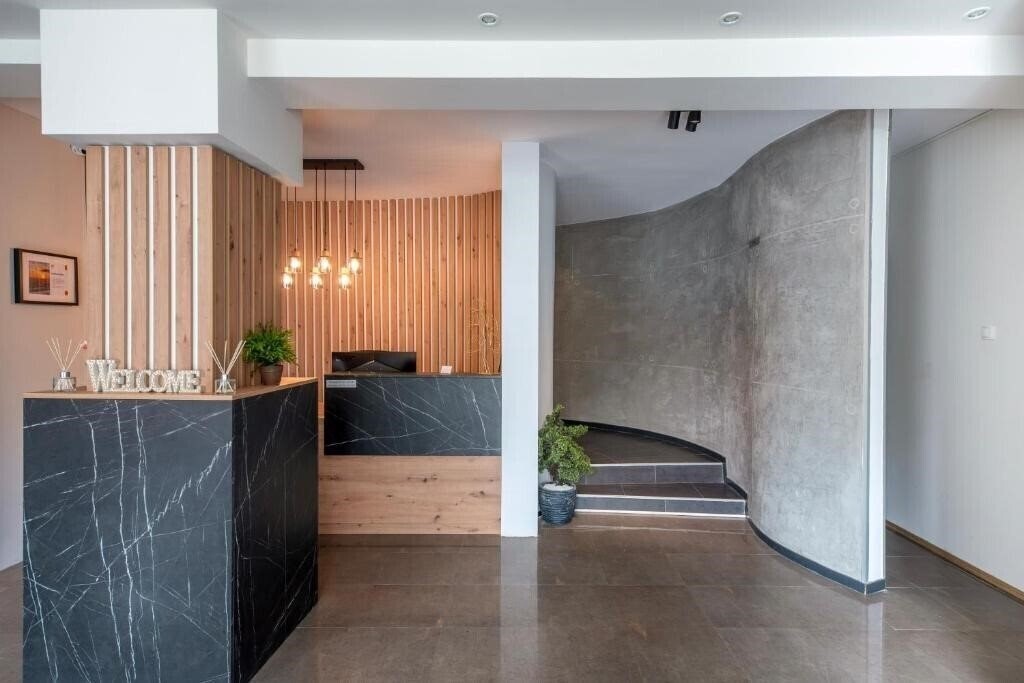 Отель Mediteraneo 4*