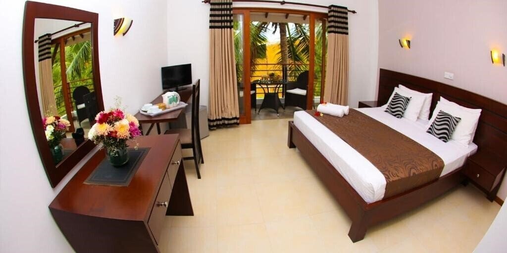 Фото Hotel Shanelo 1*