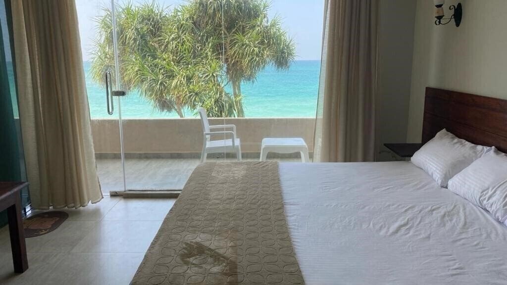 Hotel Blue Wave Beach Villa 2*