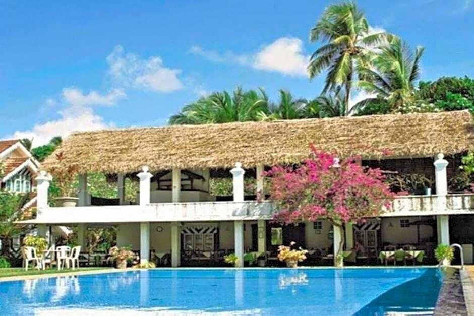 Zdjęcie Warahena Beach Hotel 3*