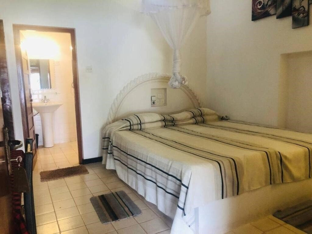 Zdjęcie Hotel Hemadan 1*