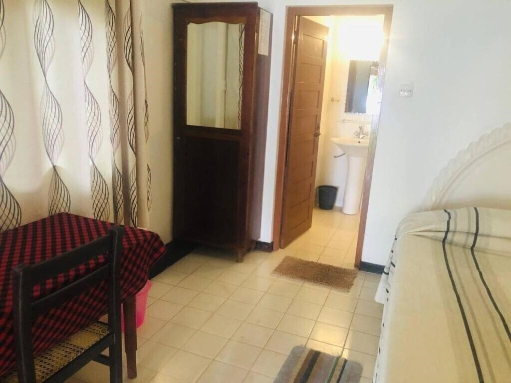 Zdjęcie Hotel Hemadan 1*