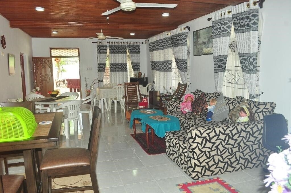 Zdjęcia Nadee Villa Guest House гостиный двор