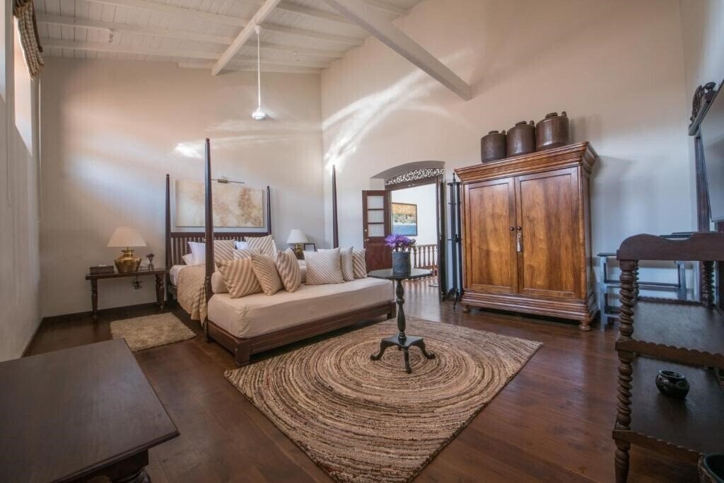 Готель Taru Villas Lighthouse Street 5*