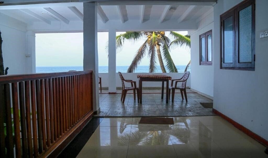 Zdjęcia Hansa Surf 2*