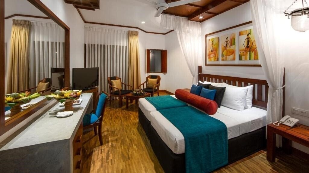 Готель Tangerine Beach Hotel 4*