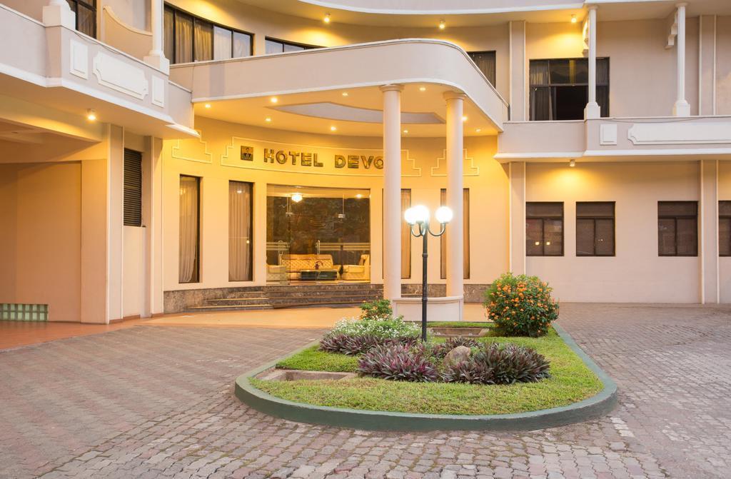 Отель Devon Hotel 3*