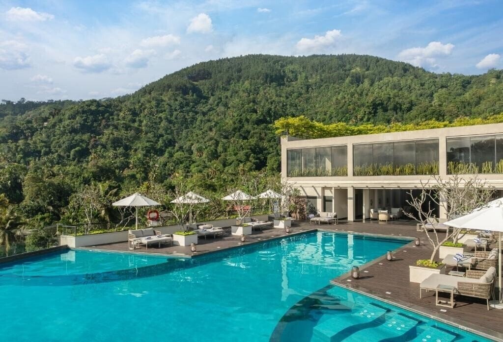 Зображення The Golden Crown Hotel 5*