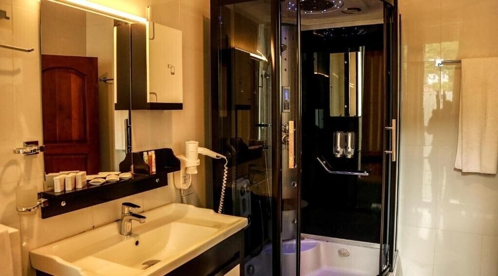 Zdjęcia Oak Ray Serene Garden Hotel 3*