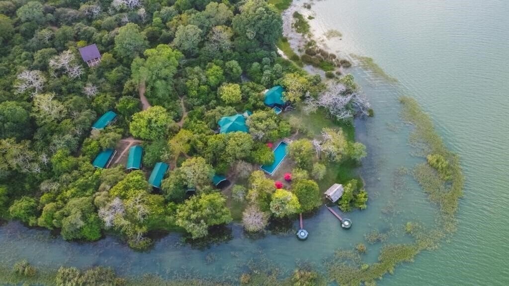 Отель Flameback Eco Lodge 3*