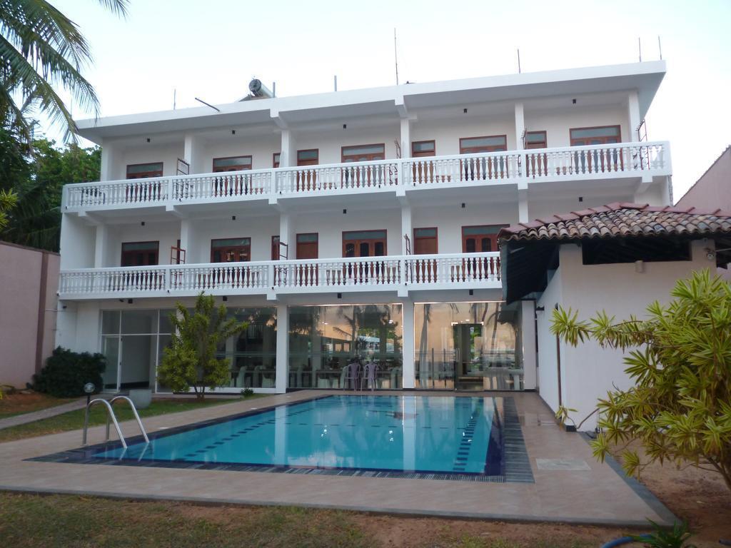 Готель Hotel Ocean View Cottage 3*