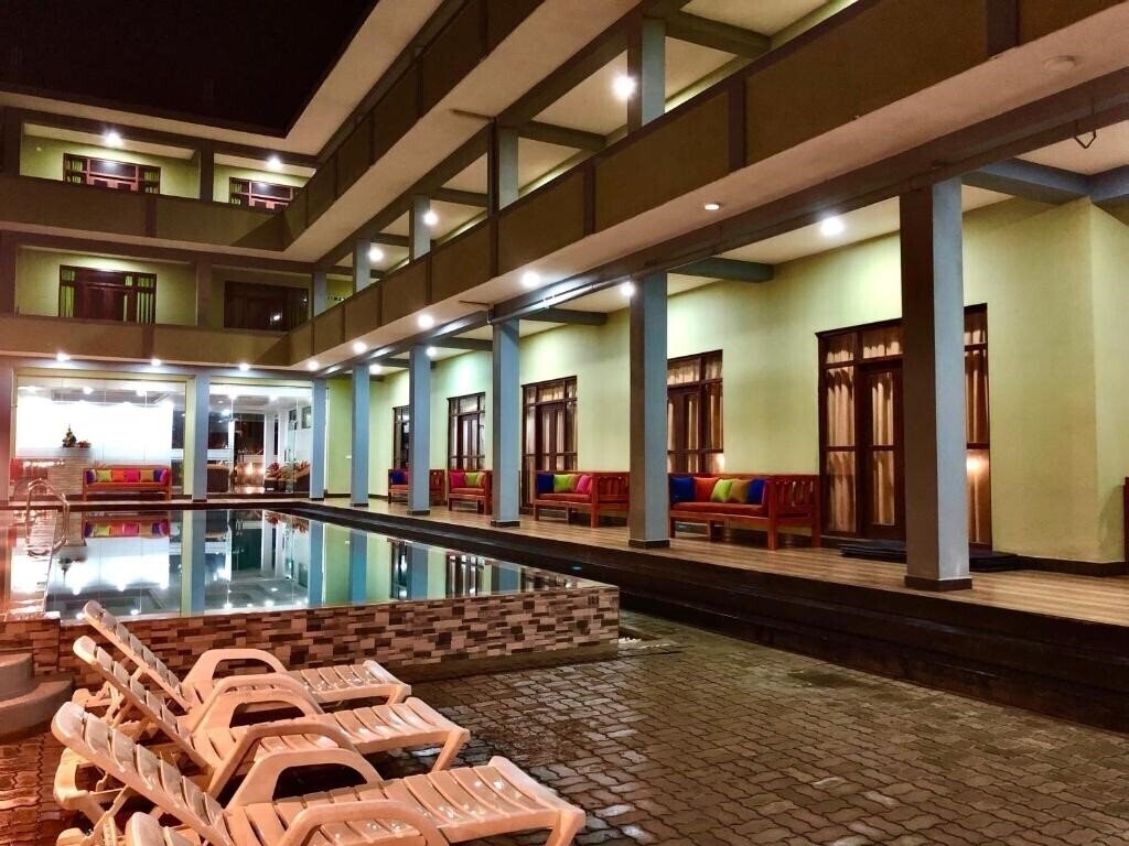 Зображення Serenade Beach Hotel 3*