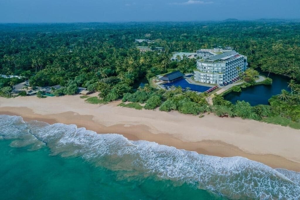 Отель Sheraton Kosgoda Turtle Beach Resort 5*