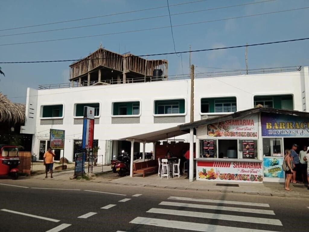 Готель Sea View Apartments Hikkaduwa 2*