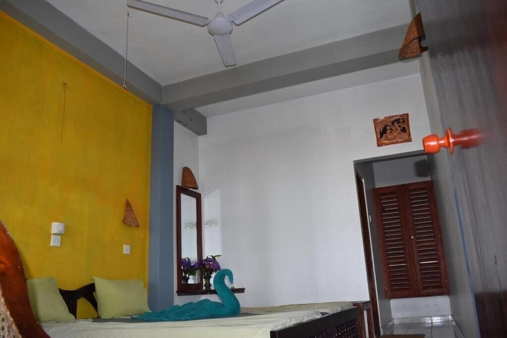 Фотографія White Pearl Beach 3*