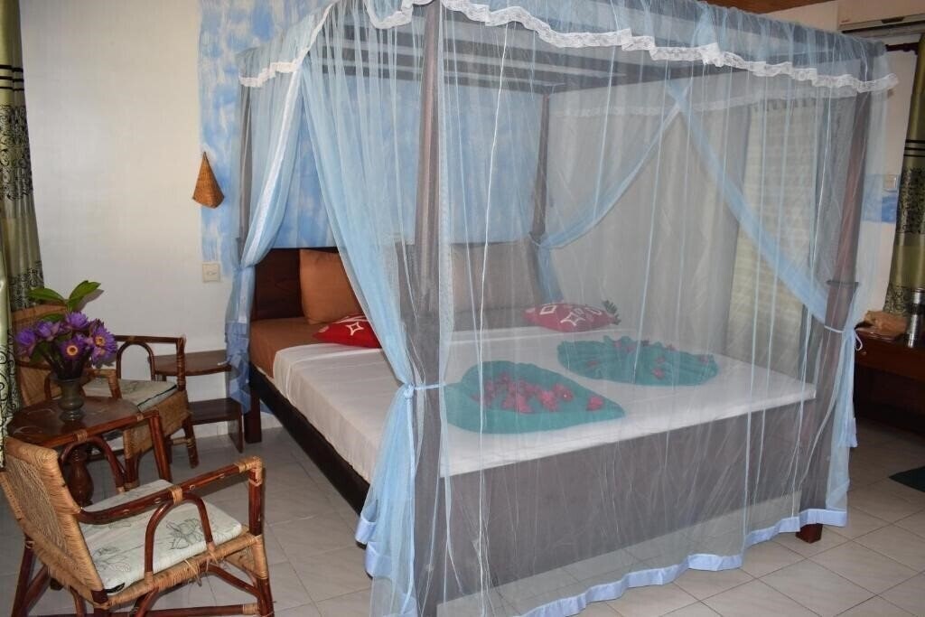 Obraz White Pearl Beach 3*