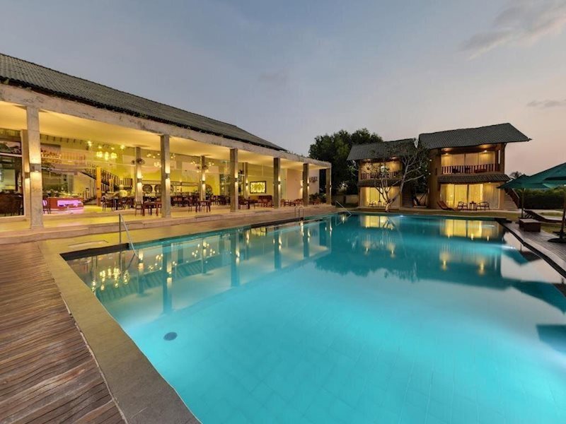 Отель South Lake Resort 3*