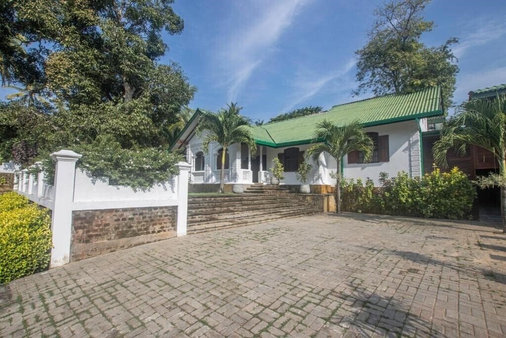 Hotel The Coastal Village 4*