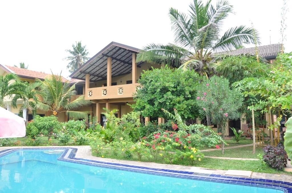 Hotel Solomon Beach 2*