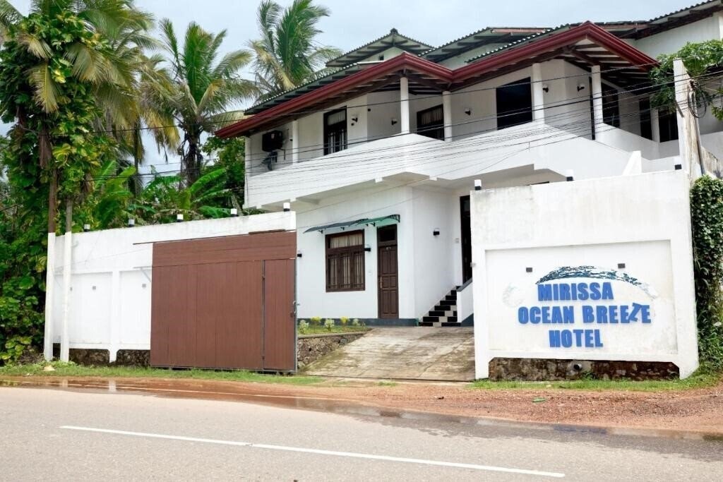 Zdjęcie Mirissa Ocean Breeze 2*