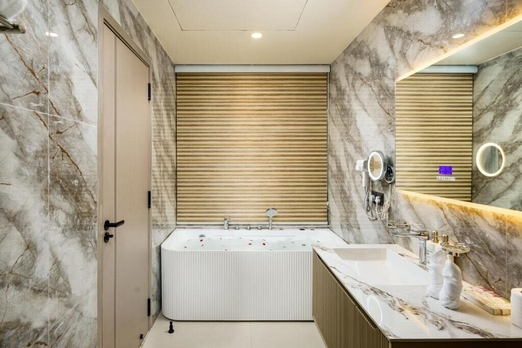 Zdjęcie Avenra Garden Hotel 3*