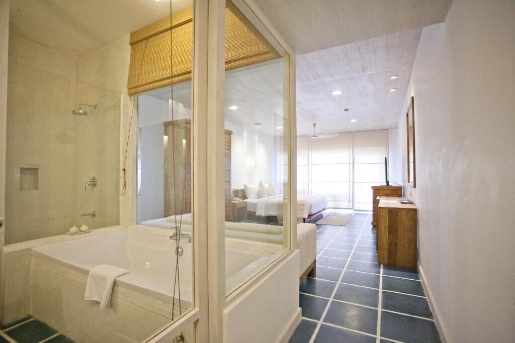 Фотографія Jetwing Blue (ex. Blue Oceanic) 5*