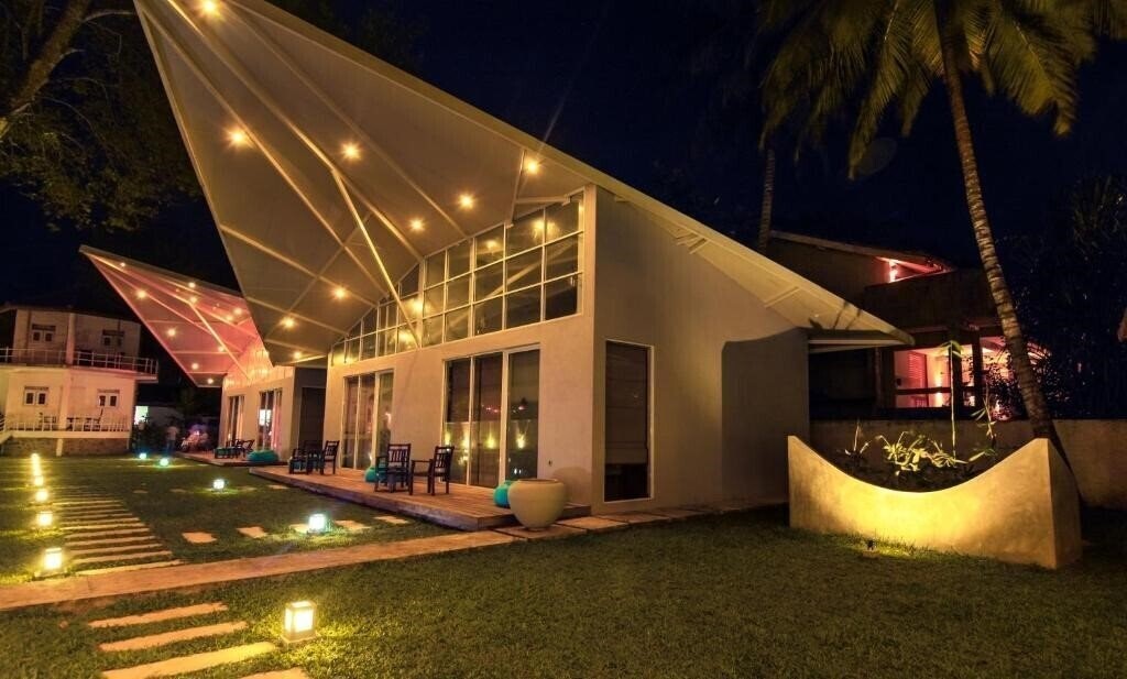 Фото Mawella Beach Resort 2*