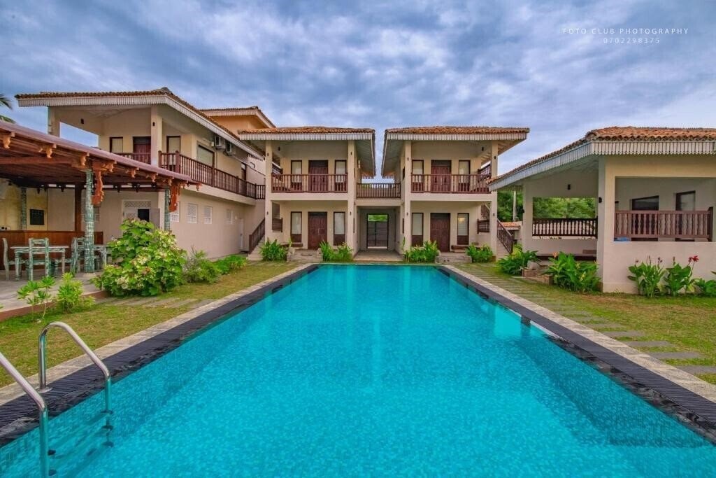 Отель Guru Beach Resort 3*