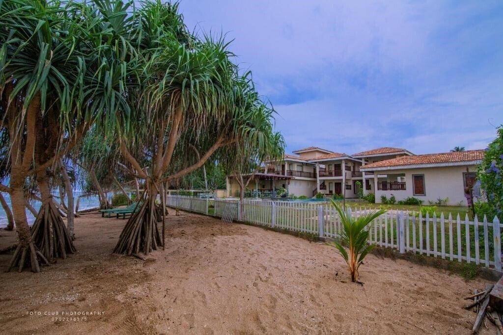 Картинка Guru Beach Resort 3*