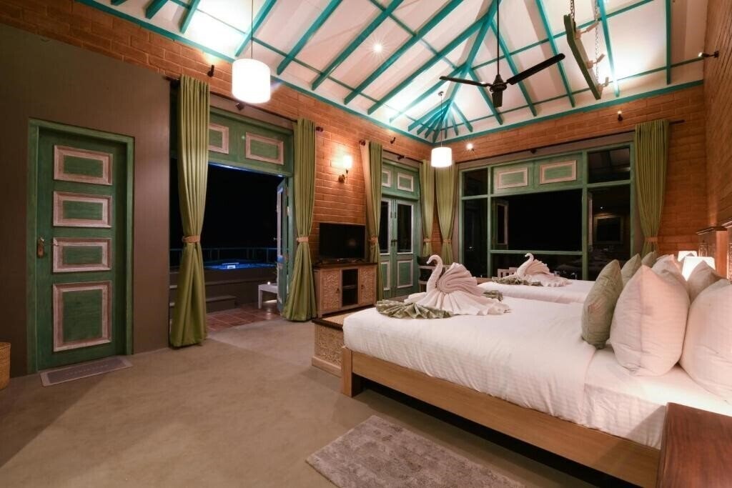 Картинка Hiriketiya Beach Resort 4*