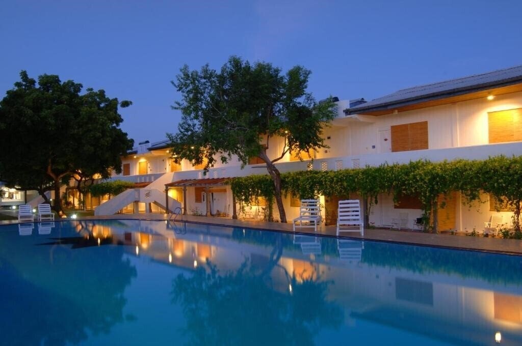 Готель Pigeon Island Beach Resort 3*