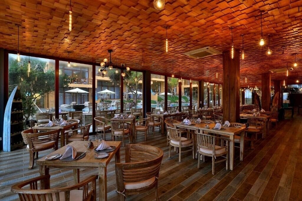 Zdjęcie Thaproban Pavilion Waves 4*