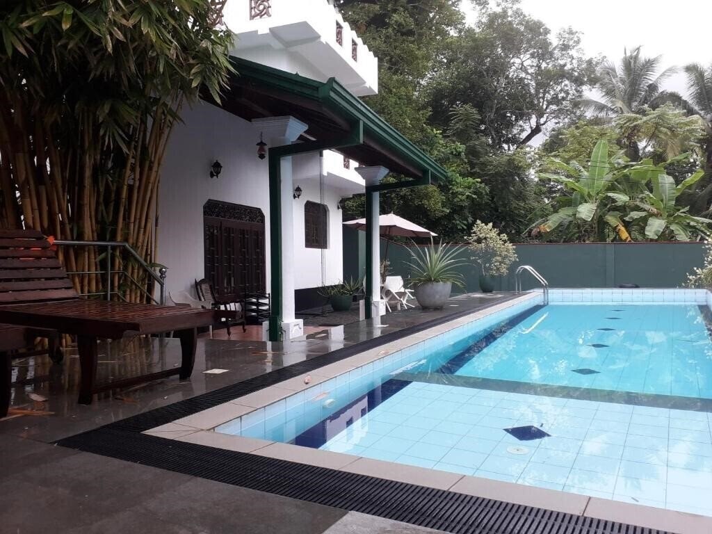 Готель Aurelle Villa 2*