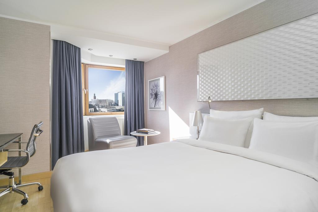 Отель Radisson Blu Royal Viking 4*