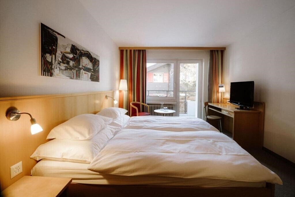 Отель Perren 3*