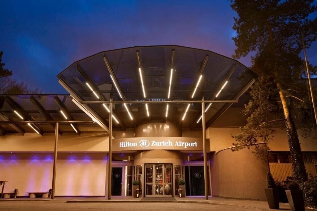 Hotel Hilton Zurich Airport 3*