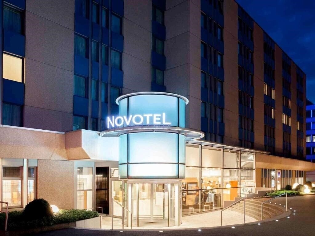 Готель Novotel Zurich Airport Messe 4*